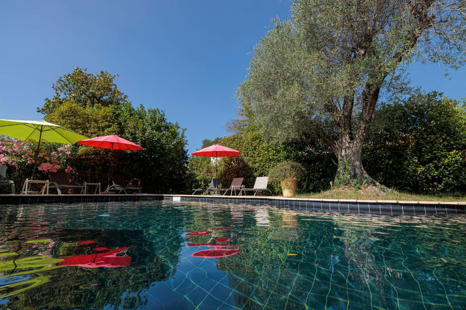 Hotel Du Clos Le Rouret Exterior photo