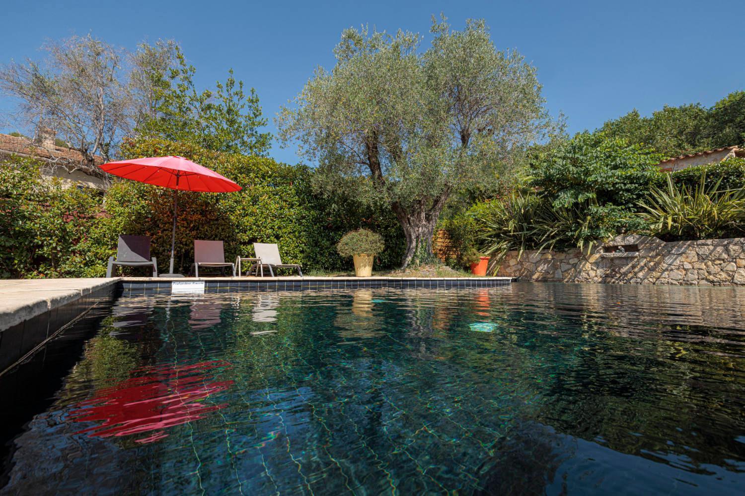 Hotel Du Clos Le Rouret Exterior photo