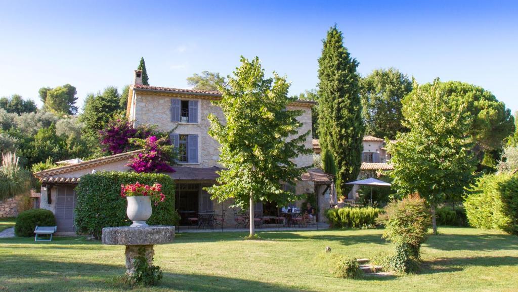 Hotel Du Clos Le Rouret Exterior photo