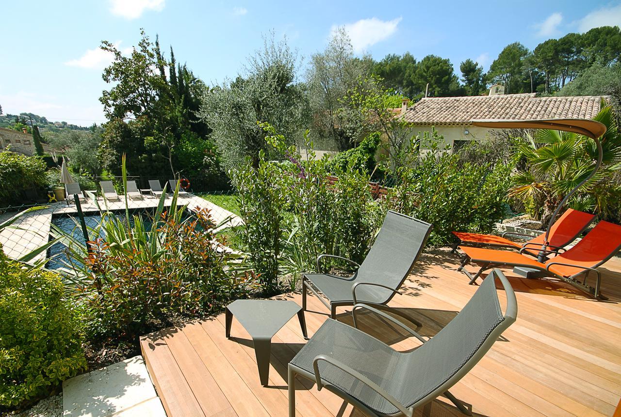 Hotel Du Clos Le Rouret Exterior photo